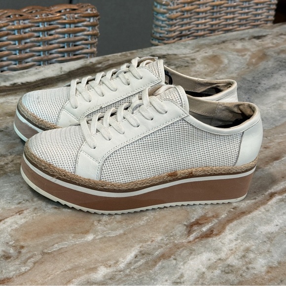 Women’s DOLCE VITA Telah white mesh platform sneakers- Size 8 - Picture 2 of 10
